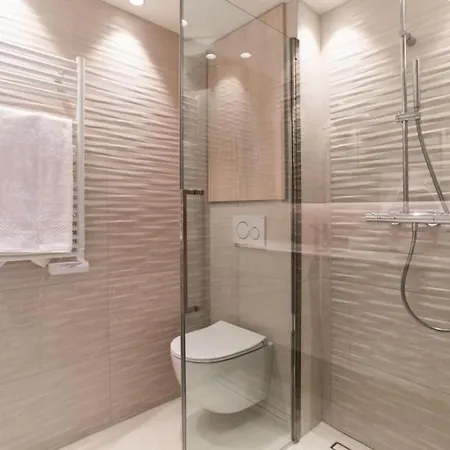 2p Avec Terrasse Vue & Parking, 2min Des Plages - 2p Avec Terrasse Vue & Parking, 2min Des Plages Mae-2063