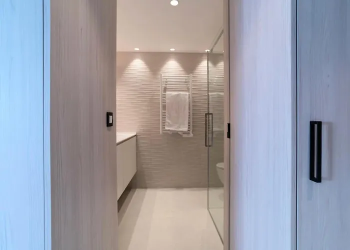 شقة 2p Avec Terrasse Vue & Parking, 2min Des Plages - 2p Avec Terrasse Vue & Parking, 2min Des Plages Mae-2063 *