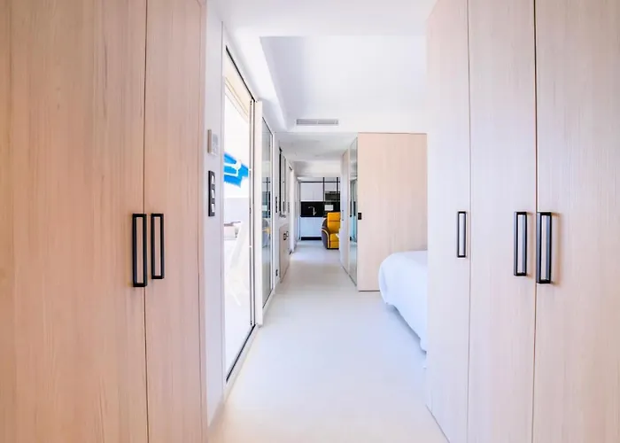 شقة 2p Avec Terrasse Vue & Parking, 2min Des Plages - 2p Avec Terrasse Vue & Parking, 2min Des Plages Mae-2063 *